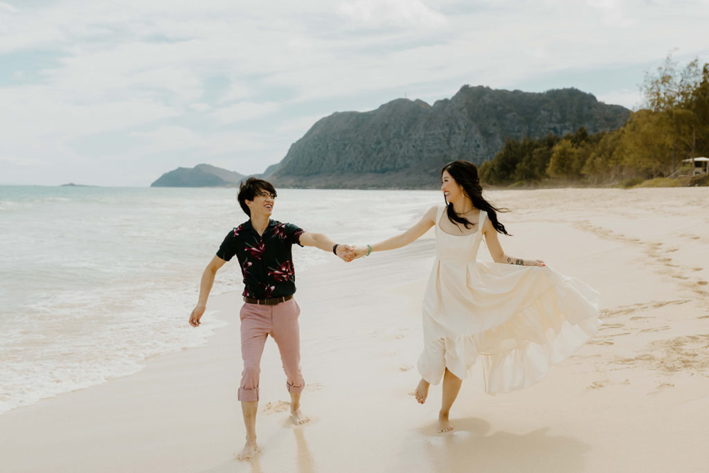 Rachel Christopherson Photography - Oahu elopement, oahu wedding, hawaii elopement, hawaii wedding, waikiki elopement, moana falls elopement, oahu forest elopement, Waimanalo beach wedding, Waimanalo elopement, what to wear for beach elopement, beach wedding, beach elopement, oahu wedding photographer, oahu wedding photography, hawaii wedding photographer, hawaii wedding photography, hawaii elopement photographer, oahu elopement photographer