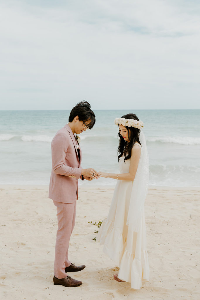 Rachel Christopherson Photography - Oahu elopement, oahu wedding, hawaii elopement, hawaii wedding, waikiki elopement, moana falls elopement, oahu forest elopement, Waimanalo beach wedding, Waimanalo elopement, what to wear for beach elopement, beach wedding, beach elopement, oahu wedding photographer, oahu wedding photography, hawaii wedding photographer, hawaii wedding photography, hawaii elopement photographer, oahu elopement photographer