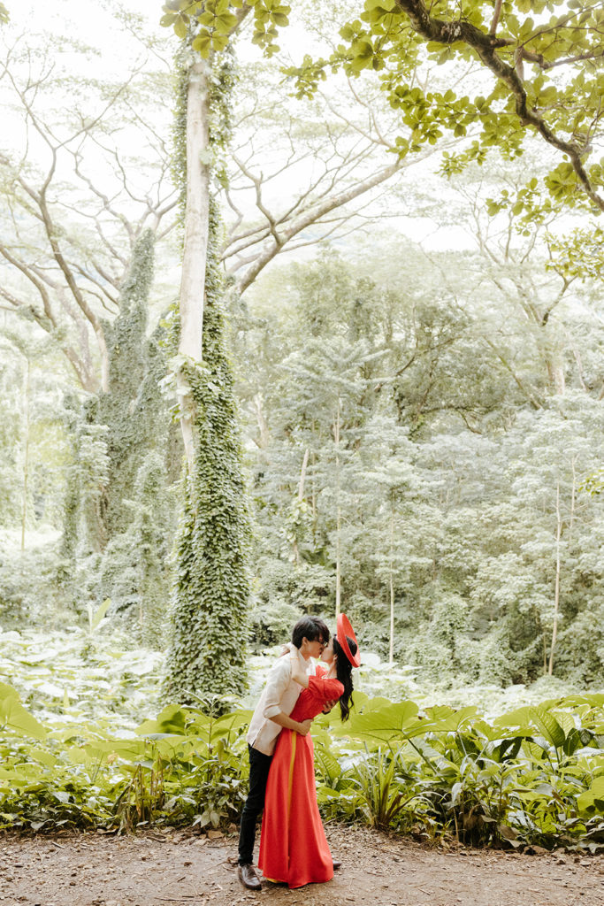 Rachel Christopherson Photography - Oahu elopement, oahu wedding, hawaii elopement, hawaii wedding, waikiki elopement, moana falls elopement, oahu forest elopement, Waimanalo beach wedding, Waimanalo elopement, what to wear for beach elopement, beach wedding, beach elopement, oahu wedding photographer, oahu wedding photography, hawaii wedding photographer, hawaii wedding photography, hawaii elopement photographer, oahu elopement photographer