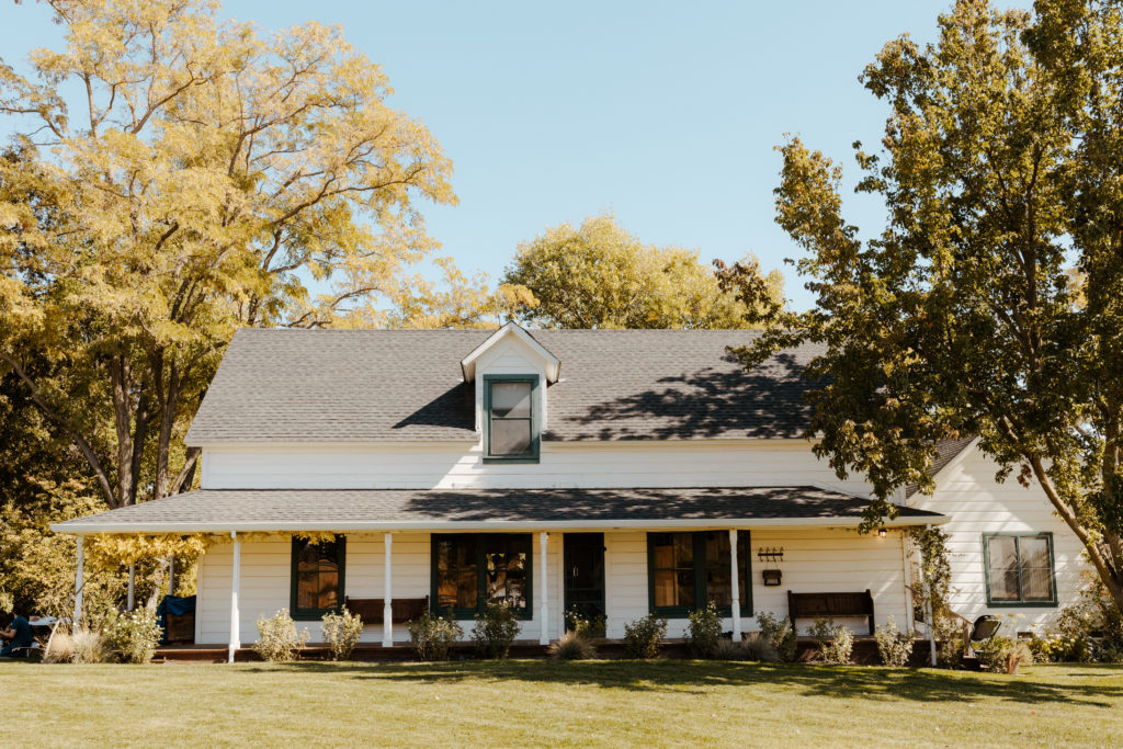Rachel Christopherson Photography - rustic wedding venue, barn wedding, barn wedding reception, northern california, northern california wedding, northern california wedding photographer, sacramento wedding venues, sacramento wedding, sacramento wedding photographer, sacramento wedding photos, sacramento wedding photography, golden hour wedding photos, modern barn wedding, classy barn wedding, elegant barn wedding, wedding details, wedding ceremony details, wedding reception details