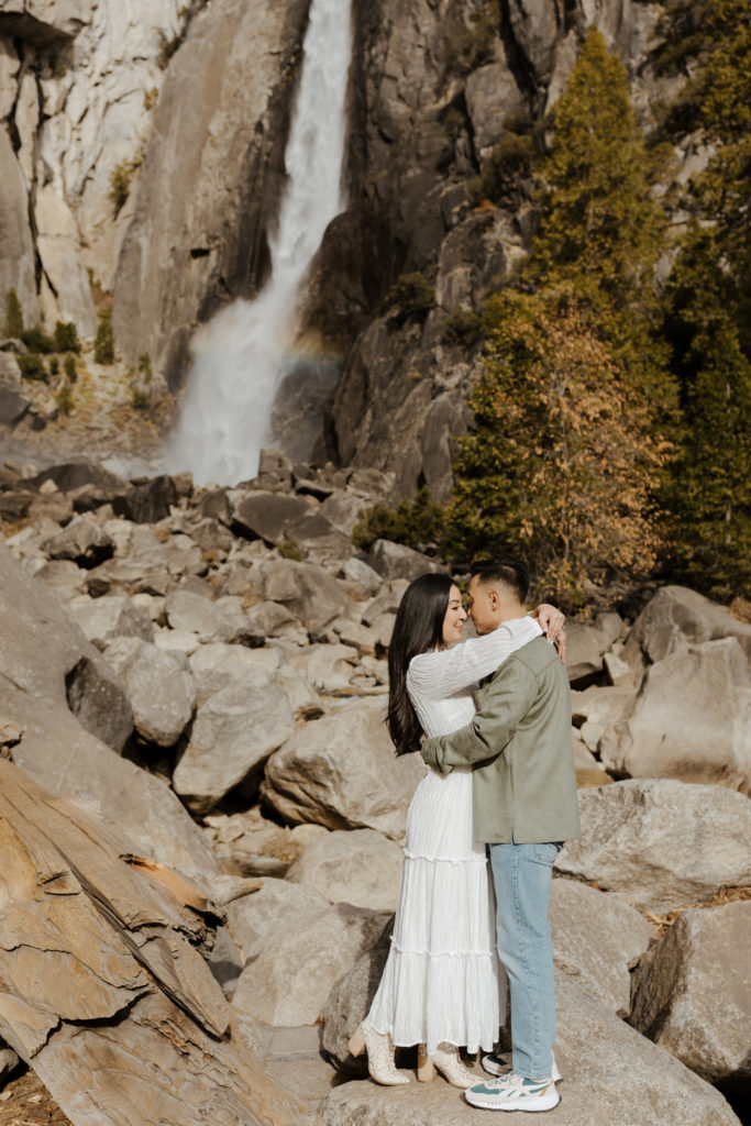Rachel Christopherson Photography - yosemite falls, yosemite falls engagement photos, yosemite valley, yosemite valley engagement photos, what to wear for engagement photos, neutral engagement outfits, yosemite engagement photographer, , yosemite engagement photography, engagement photographer, engagement photography, engaged couples, yosemite engagement session, yosemite engagement, engagement photo advice, photographer advice, engaged couple advice, engagement session advice, mountain engagement photos, engagement session outfits, engagement photo inspiration, engagement session inspiration