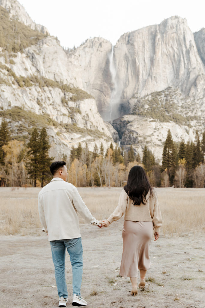 Rachel Christopherson Photography - yosemite falls, yosemite falls engagement photos, yosemite valley, yosemite valley engagement photos, what to wear for engagement photos, neutral engagement outfits, yosemite engagement photographer, , yosemite engagement photography, engagement photographer, engagement photography, engaged couples, yosemite engagement session, yosemite engagement, engagement photo advice, photographer advice, engaged couple advice, engagement session advice, mountain engagement photos, engagement session outfits, engagement photo inspiration, engagement session inspiration