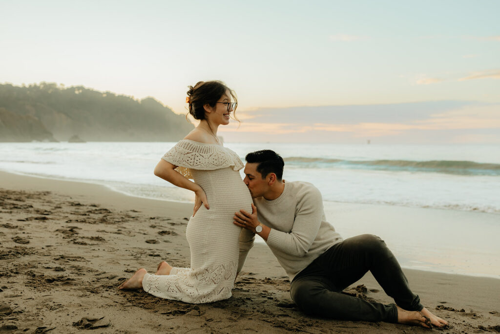 Couples maternity pictures on Bakers Beach in San Francisco, California