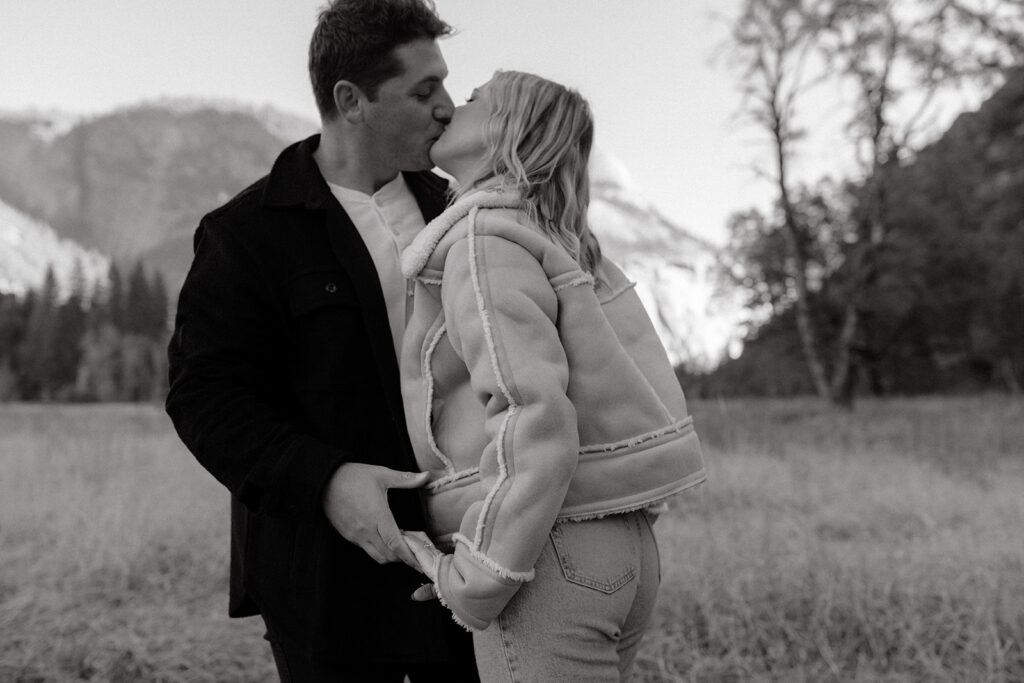 Couples mountain engagement photos in Yosemite National Park