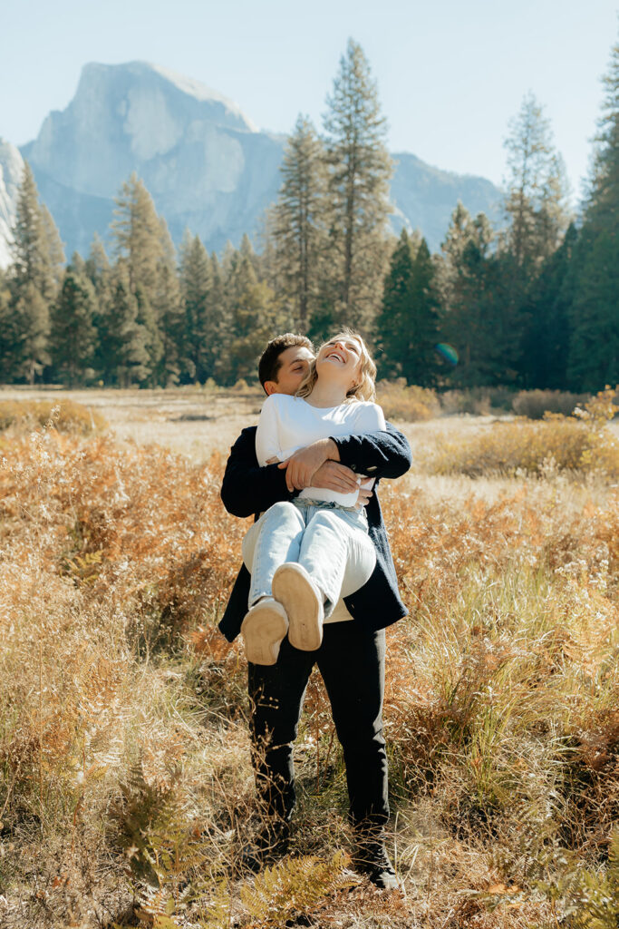 Couples mountain engagement photos in Yosemite National Park