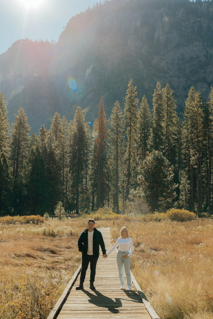 Couples mountain engagement photos in Yosemite National Park