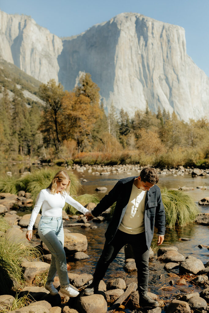 Couples mountain engagement photos in Yosemite National Park