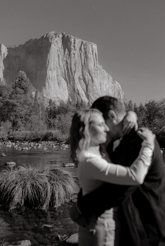 Couples mountain engagement photos in Yosemite National Park
