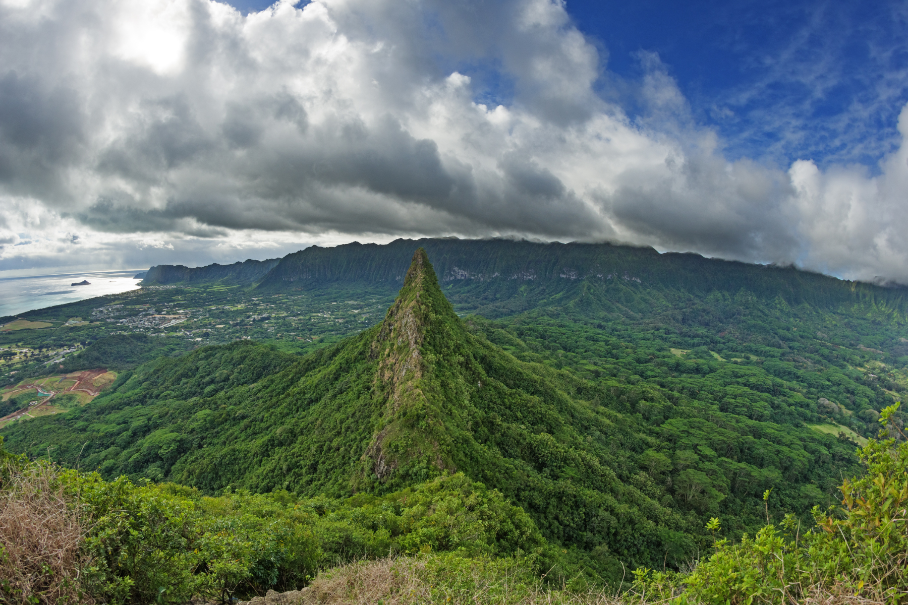 3 Peaks hikes on oahu