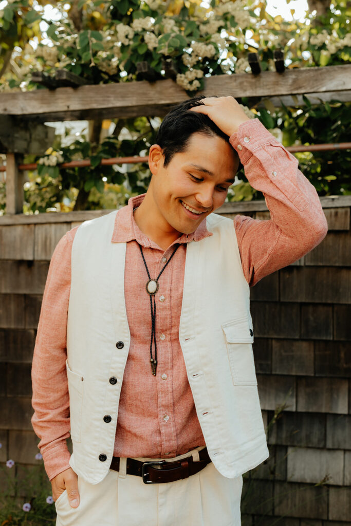 Outdoor grooms portraits