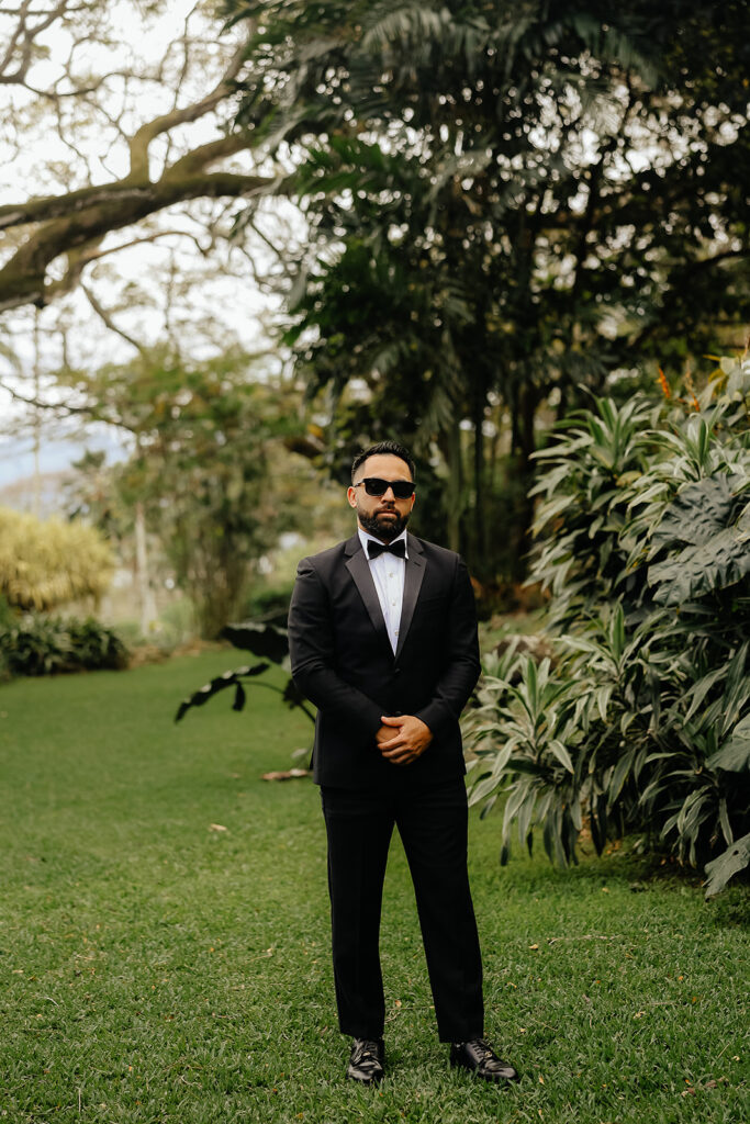 groom before her first look with the bride 