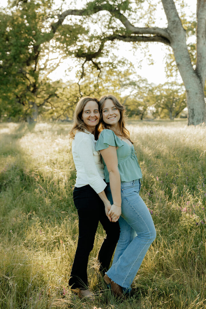 girl and her mom at her grad photoshoot