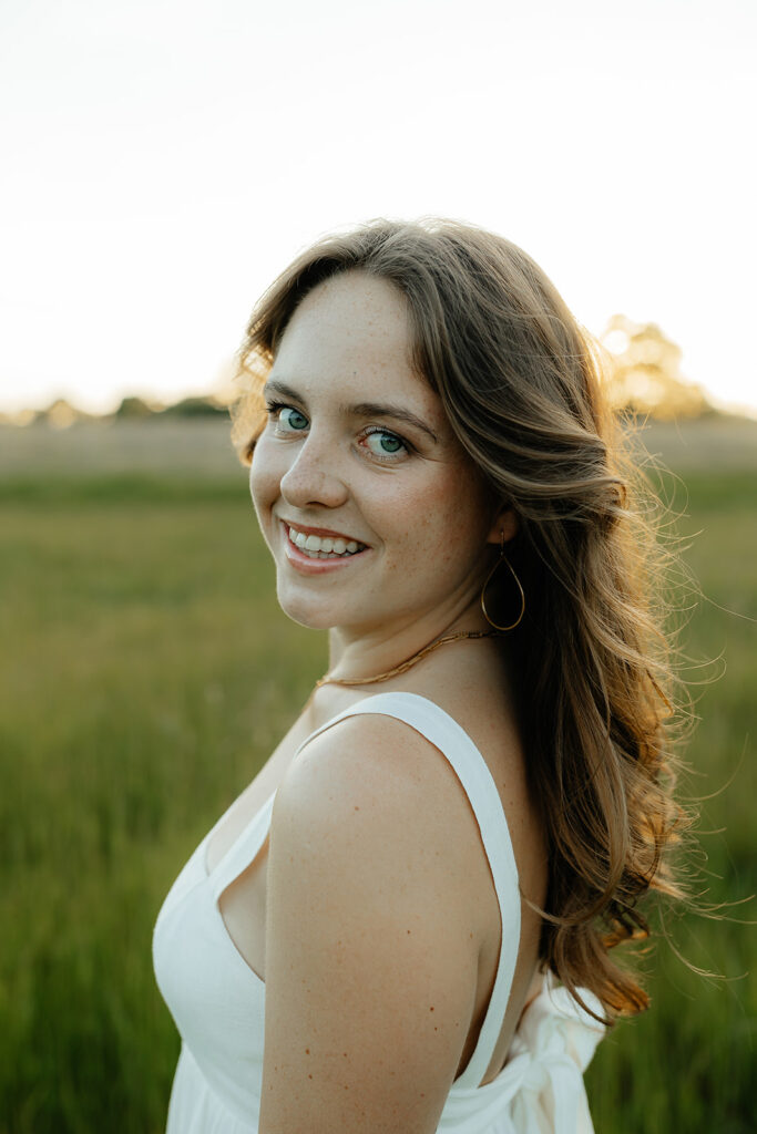 cute outdoor graduation photoshoot 