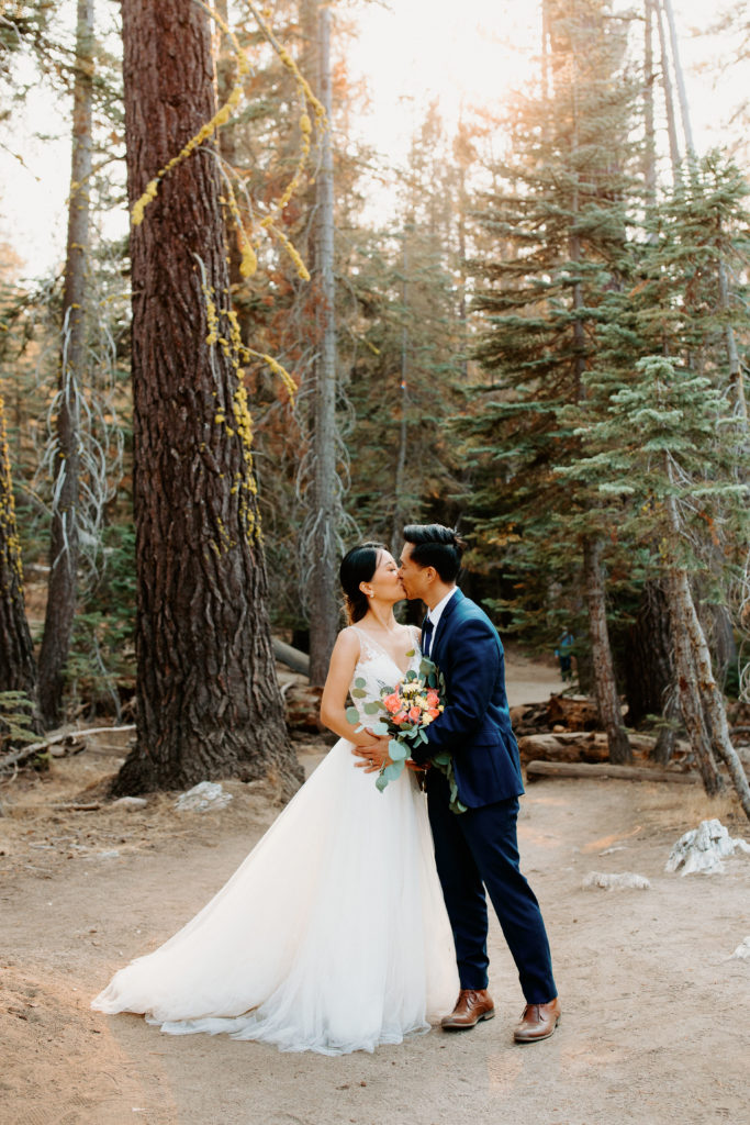 bride and groom kissing in forest, Taft Point elopement, Yosemite Elopement, Glacier Point Elopement, best places to elope in california, northern california elopement, Rachel Christopherson Photography