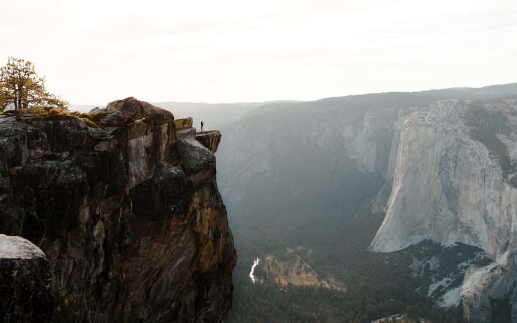 Yosemite taft point elopement, Rachel Christopherson Photography