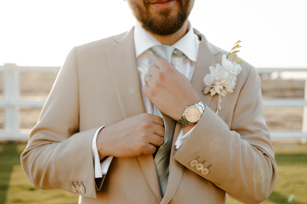 rachelchristophersonphotography-northern califorrnia wedding-traditional wedding-nor cal wedding-traditional ceremony-northern california wedding photographer-sacramento wedding-sacramento wedding photographer-ranch wedding-golden hour-lacey wedding dress-beige grooms suit-long train veil-bridal veil