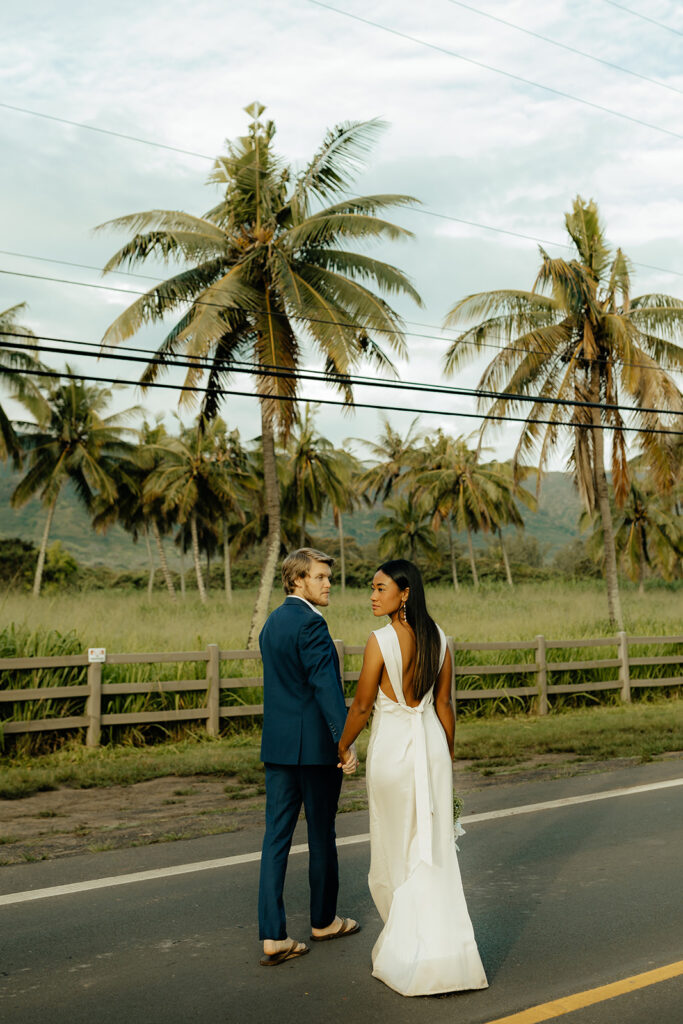 Intimate and Chic Sunrise Elopement in Oahu