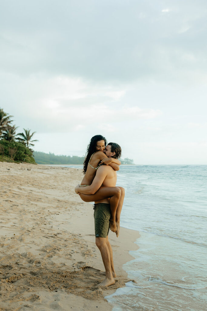 couple at northeast oahu