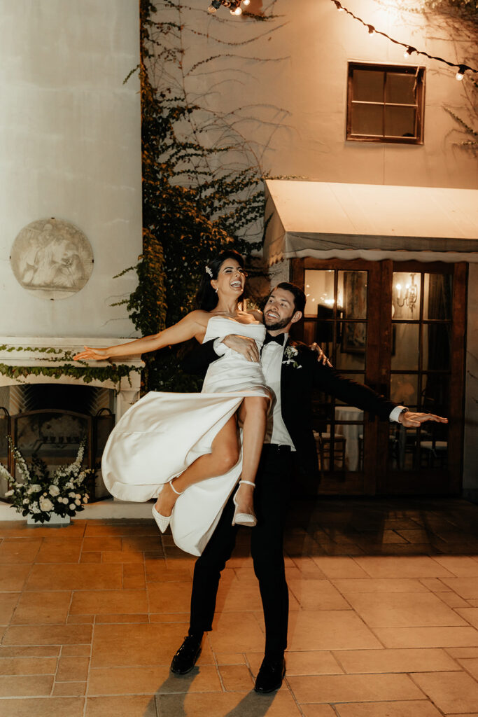 Clos LaChance Wedding - bride and groom first dance